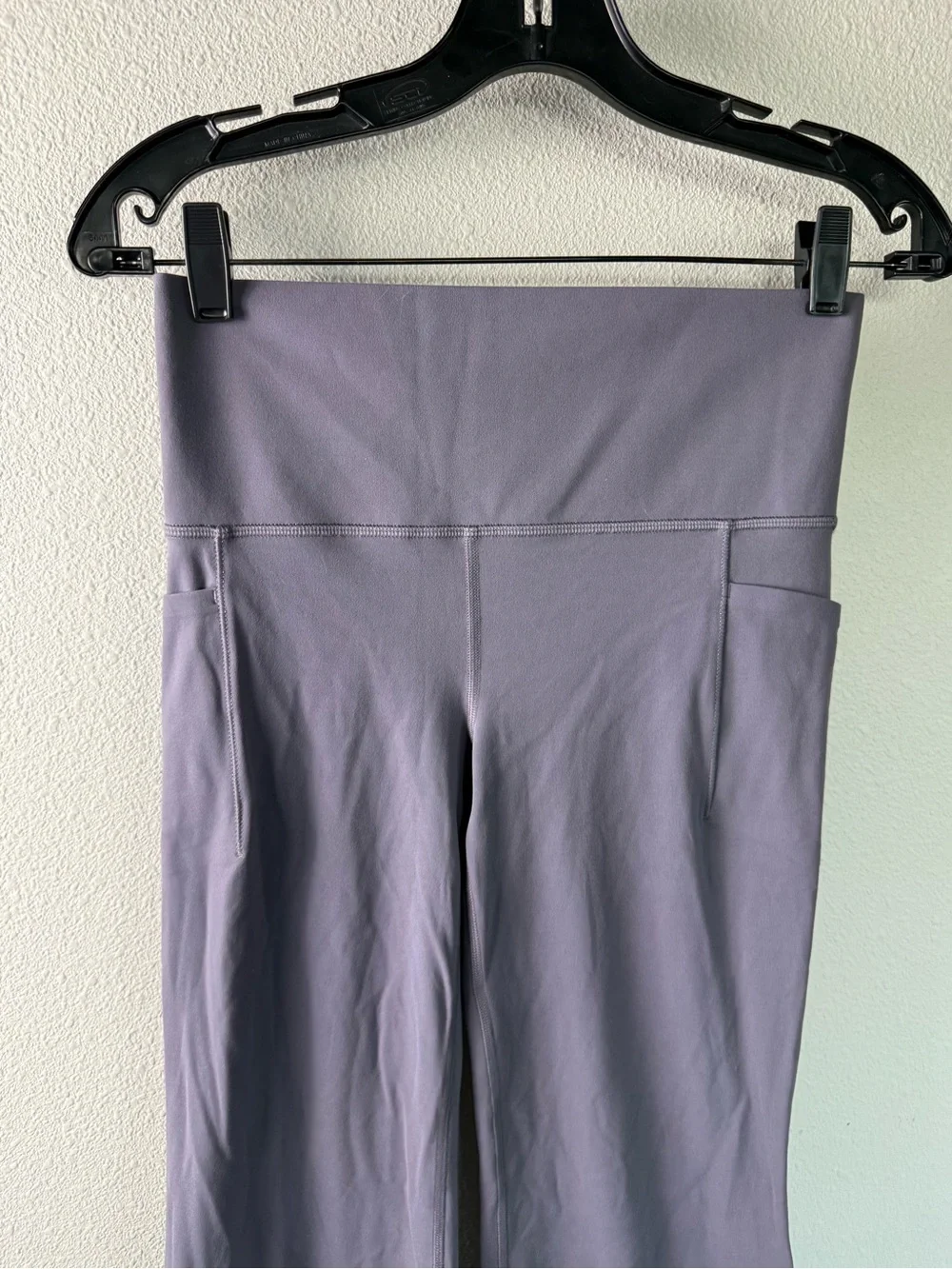 Athleta Salutation Stash Pocket Flare Pant Dusk Violet Casual Women’s Medium P